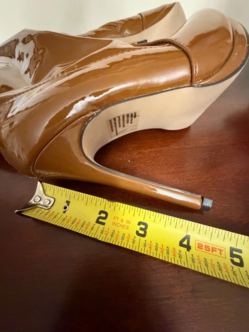 Shoe Dazzle Lekisha Tan /camel, Patent faux leather Thigh High Boots 6 NWOT